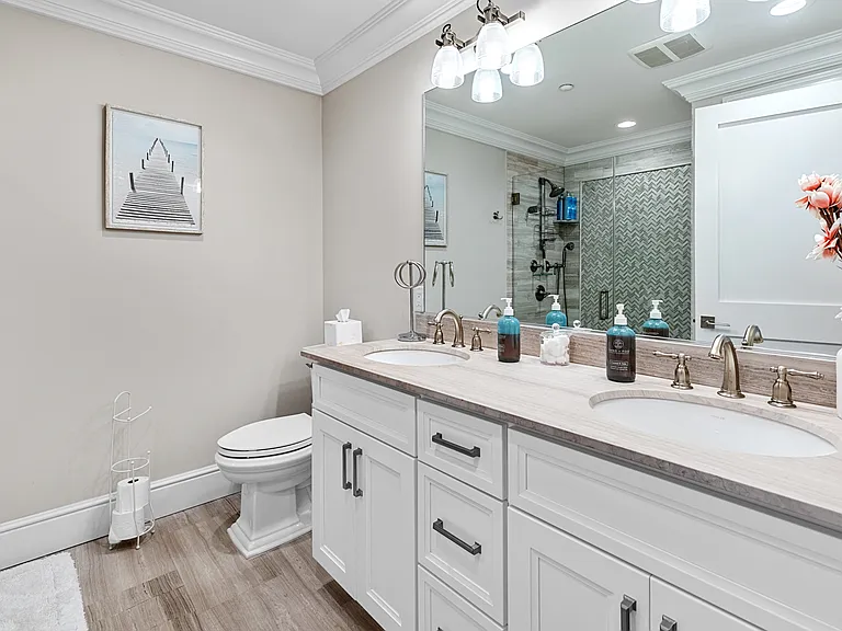 1 Village Green Dr — Photo 14