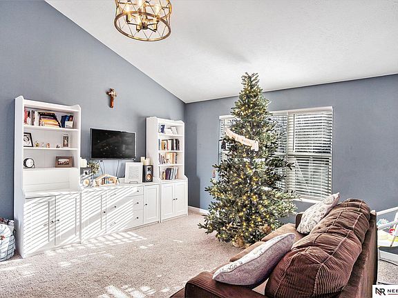 4th image of 4125 W Ludwig Cir