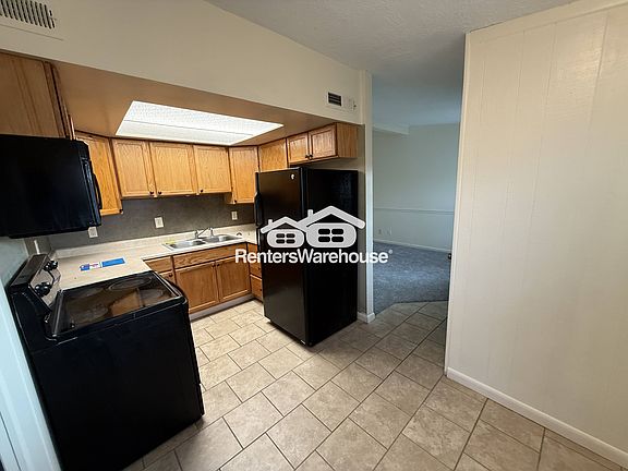 4th image of 471 E Granite Ave