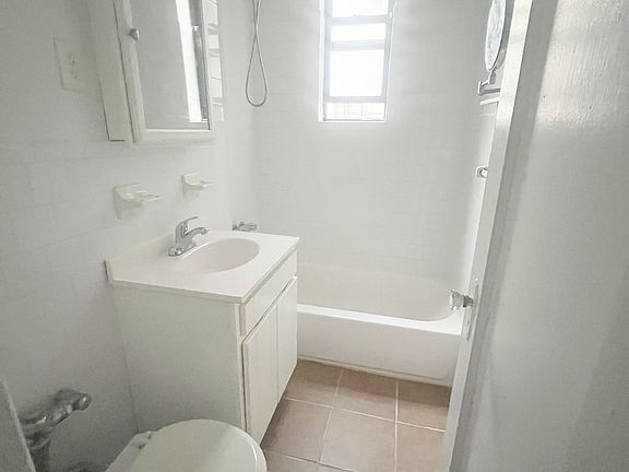 5th image of 35-33 29th St #B1
