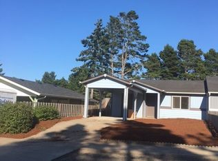 1398 Nopal St, Florence, OR 97439