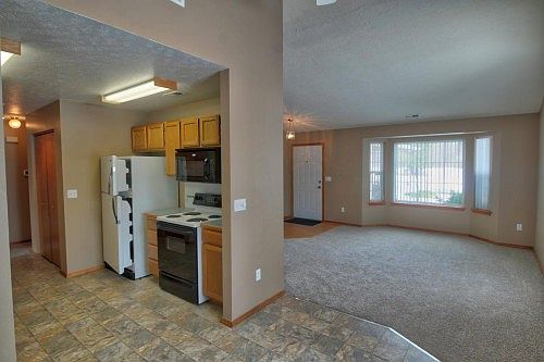 4th image of 4214 E 32nd Ave