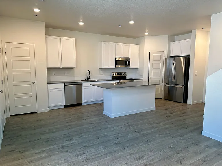 3916 Pinnacles Ct — Photo 7
