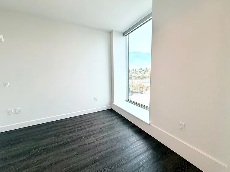 Views on Fifth — Photo 167