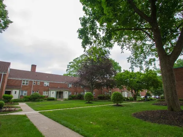 Greenwood Village Apartments