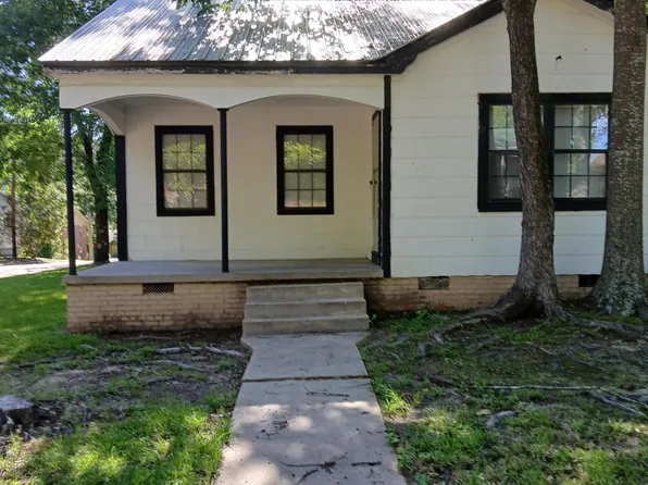 611 Dr Ml, Kosciusko, MS 39090