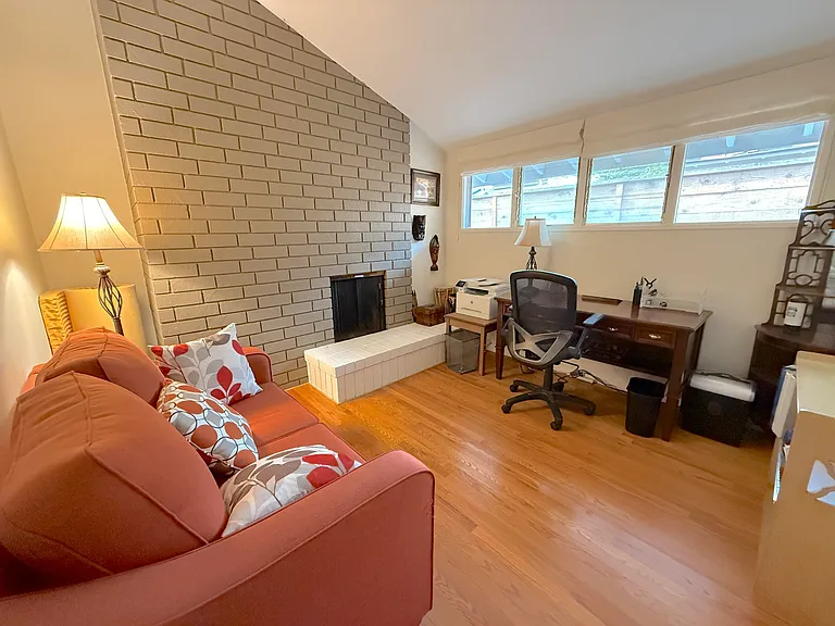 345 N Ontare Rd — Photo 12
