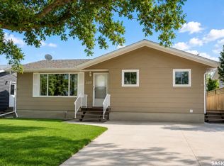 605 5th Avenue W, Assiniboia, SK S0H 0B0