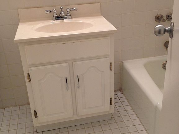 3rd image of 306 E 89th St APT A