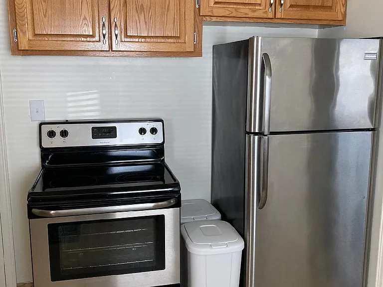 754 W Winneconne Ave — Photo 10