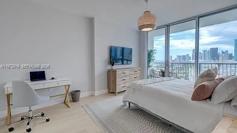 Opera Tower Condo — Photo 1