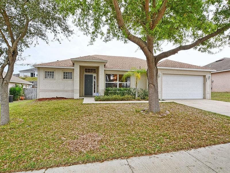 1st image of 814 Breezy Lake Way