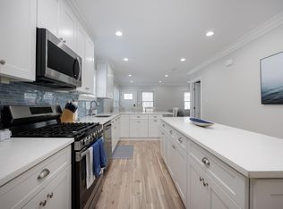 24 Pennsylvania Ave, Long Beach, NY 11561