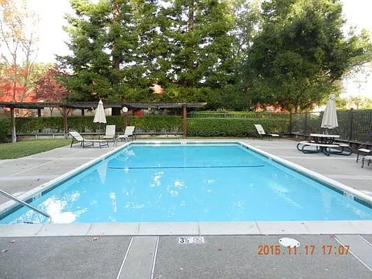 237 Copper Ridge Rd — Photo 1