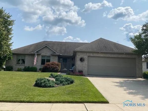 690 Parkside Dr, Wauseon, OH 43567