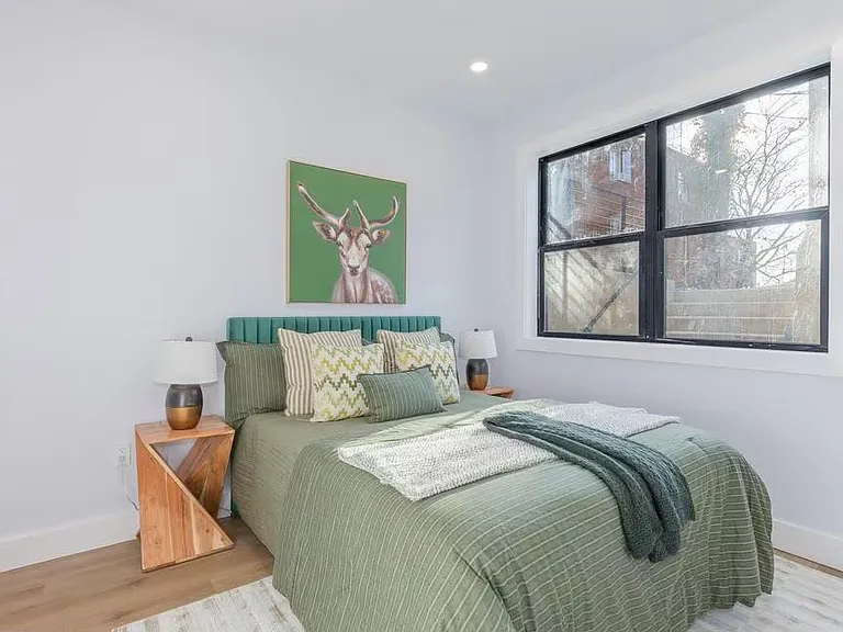 1012 17th Pl NE #3 — Photo 3