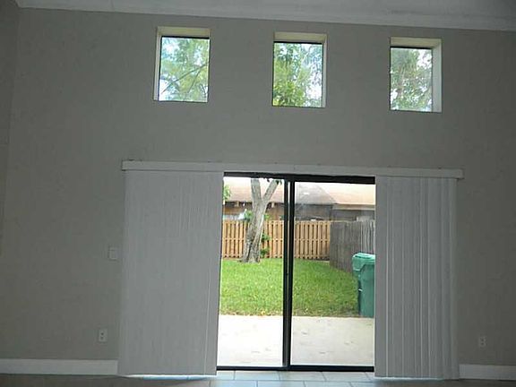 5th image of 7506 NW 33rd Street #7506