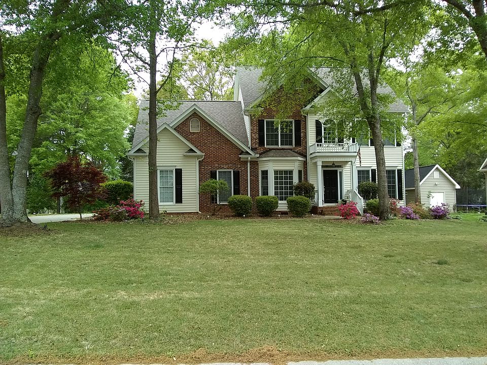 1st image of 8 Braywood Ct