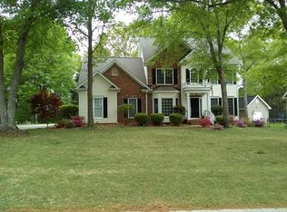8 Braywood Ct, Simpsonville, SC 29680