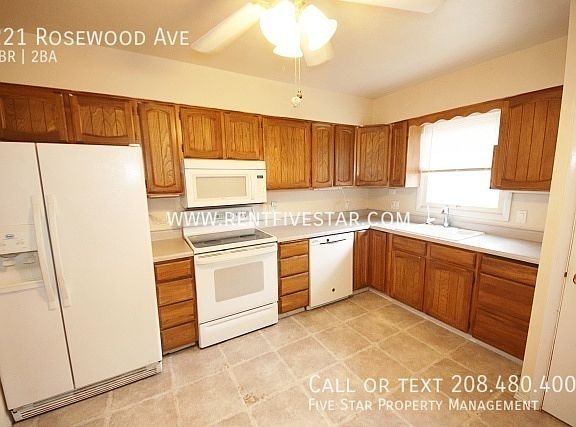 4th image of 221 Rosewood Ave