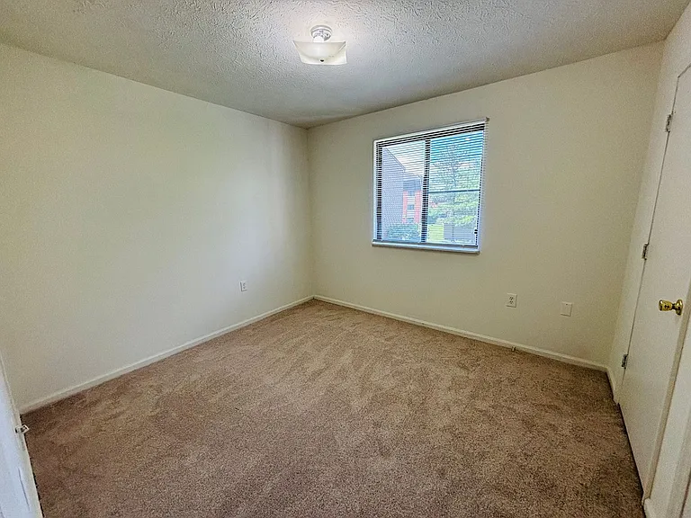 1400J University City Blvd — Photo 8