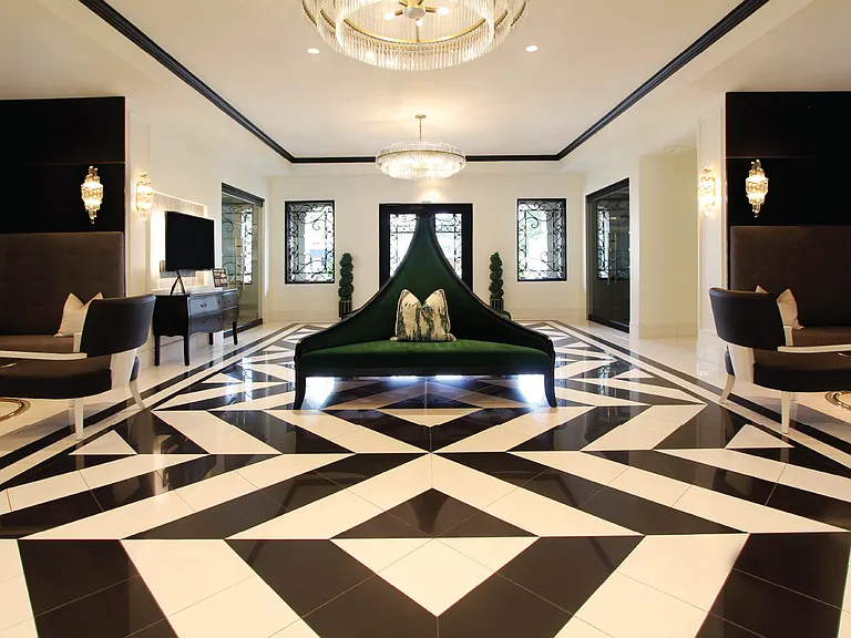 Le Palais Apartments — Photo 22