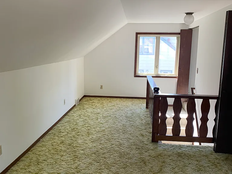 119 Marion St — Photo 5