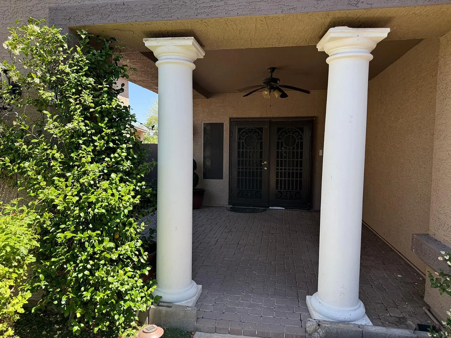 4 bed, 2.5 bath, 2593 sqft, $3,000 — Photo 3