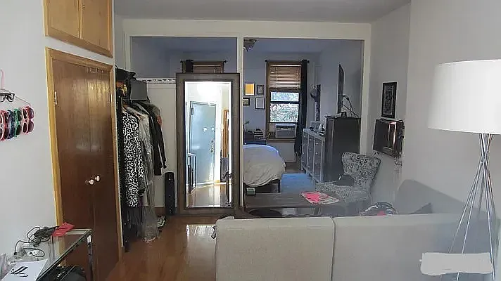 154 Mott St #4D