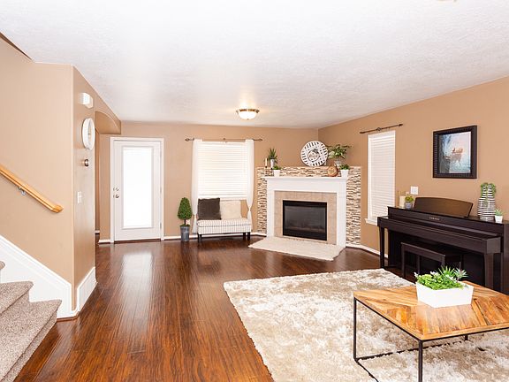 2nd image of 10551 N Sugarloaf Dr