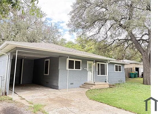 3 bed, 1036 sqft, $1,550 — Photo 2