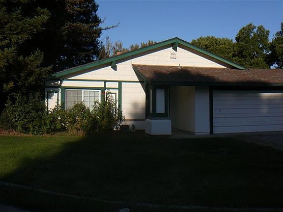 2nd image of 2925 Madelia Dr
