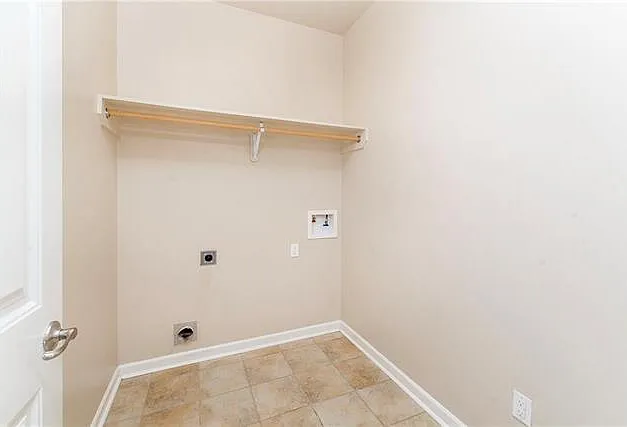 16170 Derry St — Photo 12