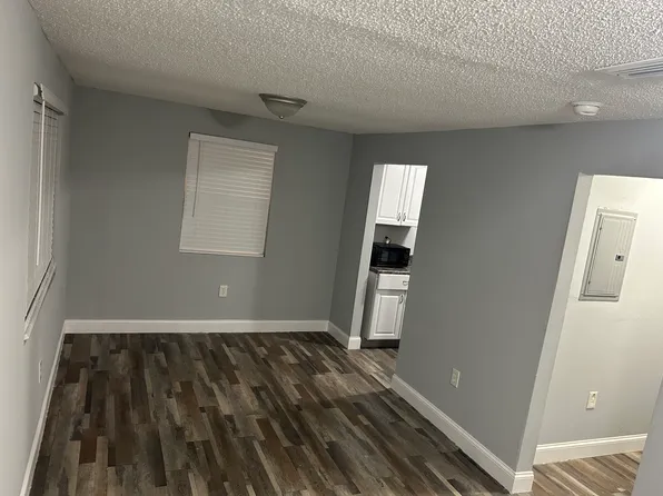 216 E 2nd St, Jacksonville, FL