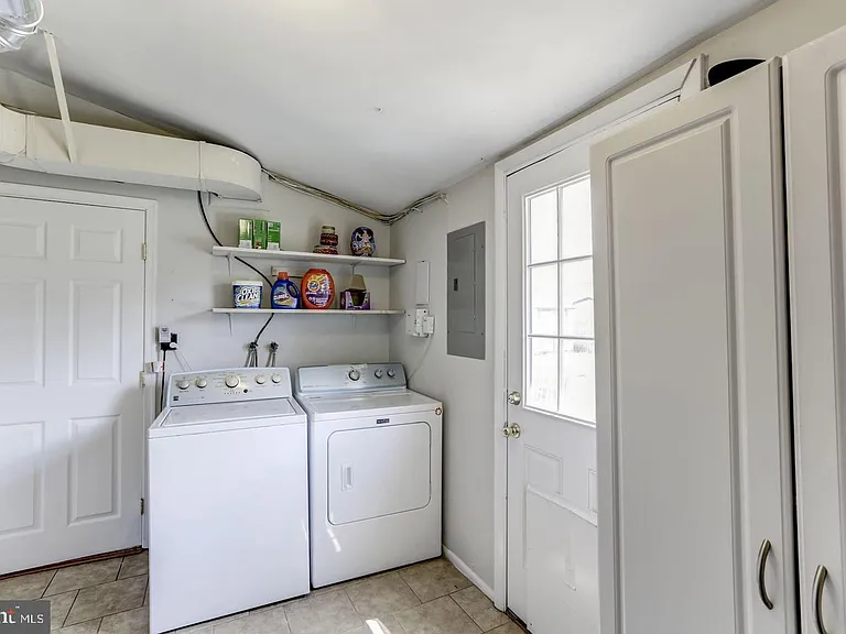 4311 Pergate Ln — Photo 20