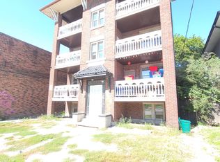 917 Main St E #3, Hamilton, ON L8M1M6