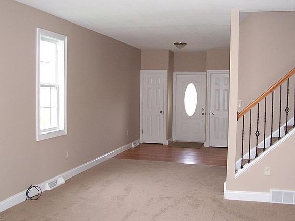 4th image of 3530 Starwick Dr