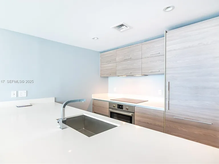1300 S Miami Ave #1302 — Photo 6