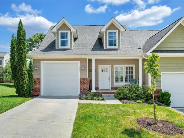 5445 Crossbow Ct, Roanoke, VA 24018