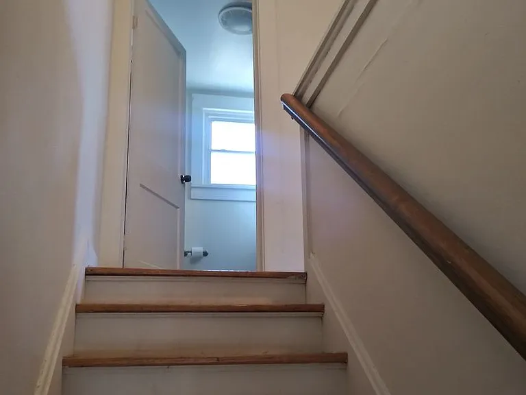 412 S Ballantine Rd — Photo 19