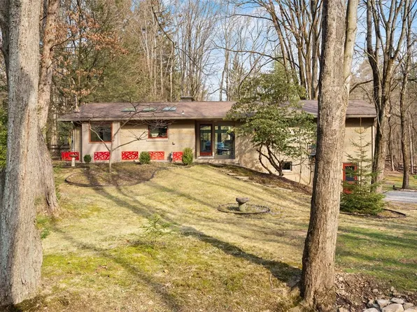 209 Washington Rd, Bradfordwoods, PA 15015