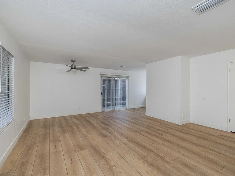 2308 Pennsylvania Ave #2308 — Photo 4