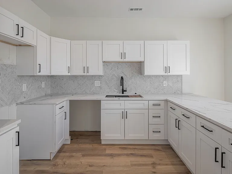 3250 Lorain Ave — Photo 3