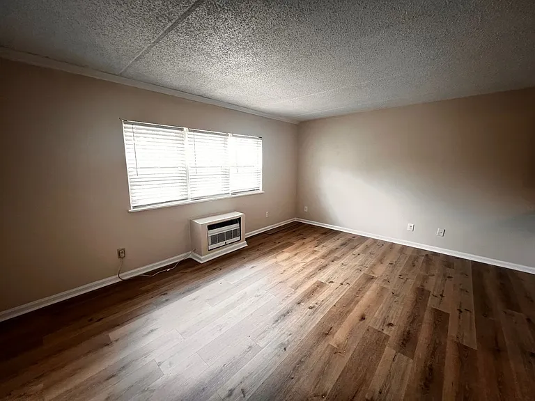6850 Blue Heron Blvd #410 — Photo 11
