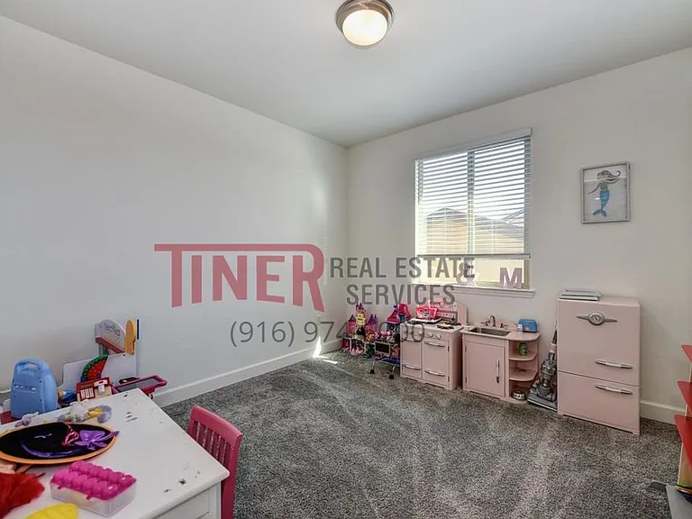 4016 Setucket St — Photo 31