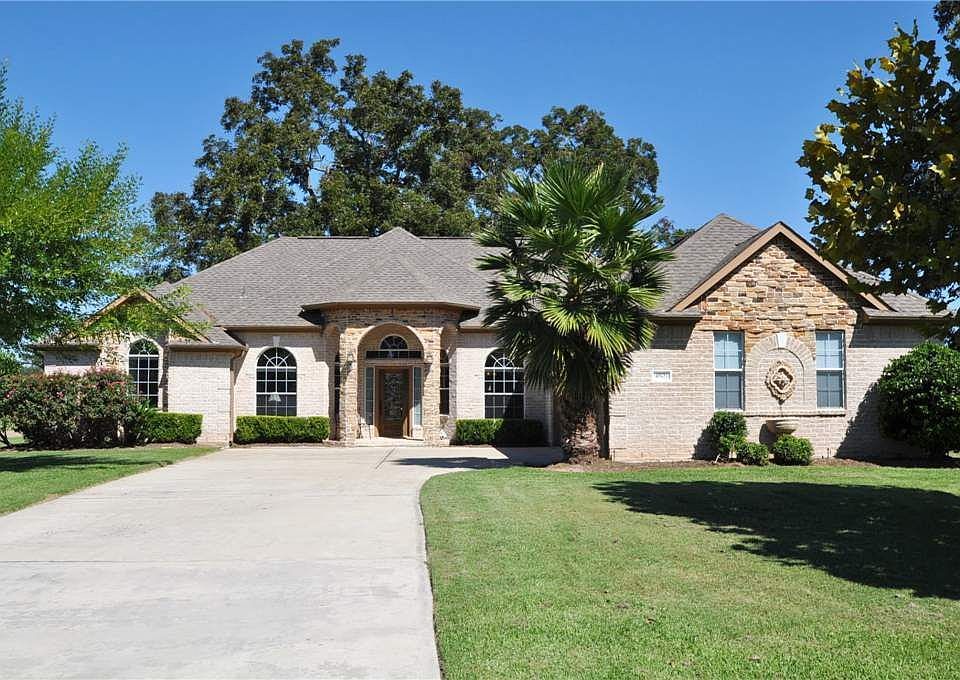 1st image of 4803 Wentworth Dr