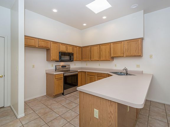 5th image of 8157 N Peppersauce Dr