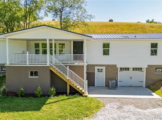 910 Dunn Station Rd, Prosperity, PA 15329