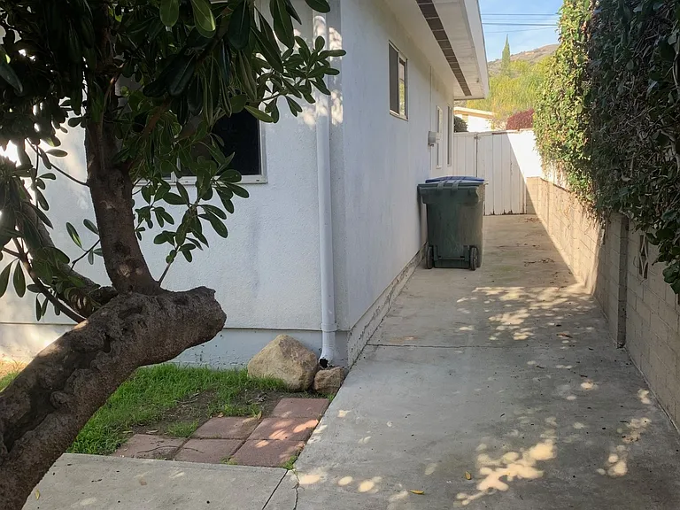 358 Bard St — Photo 11