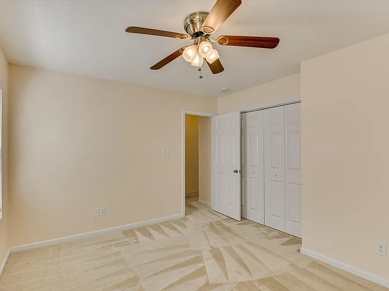 443 Surrey Park Dr SE — Photo 25